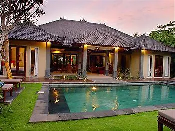 **  Steenkool Hotel Seminyak אינדונזיה