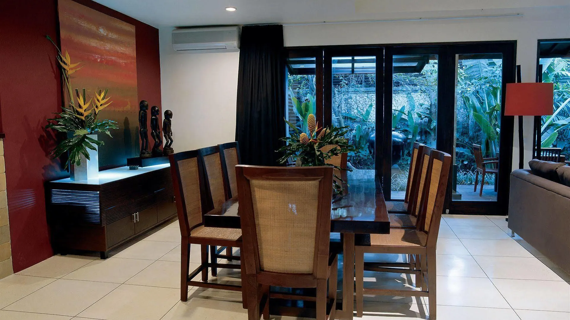 Steenkool Hotel Seminyak